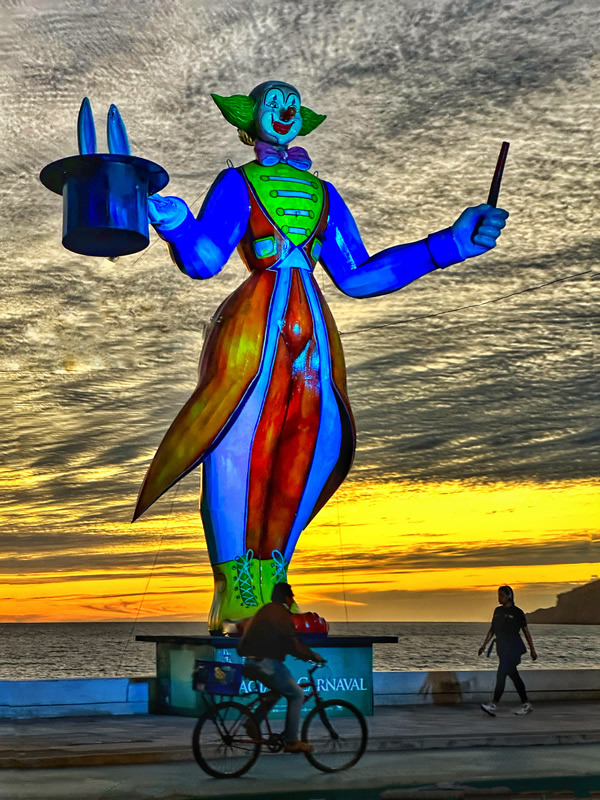 Magica de Carnaval by Darlene Perkin